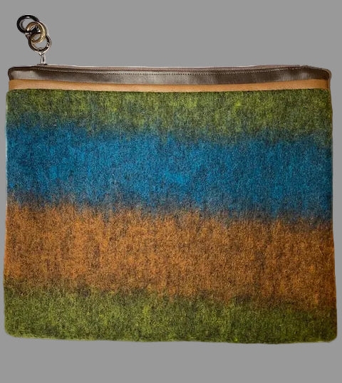 Wool clutch bag